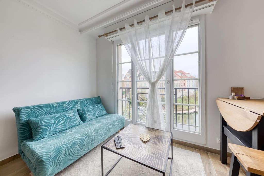 Studio Vue Direct Sur Le Port De Cergy, Parking Prive Gratuit Exterior photo